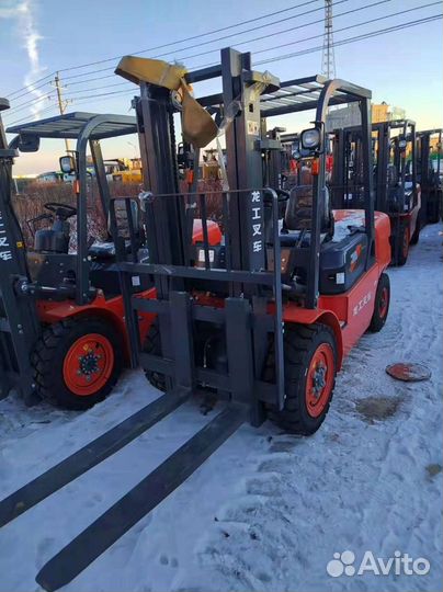 Вилочный погрузчик Lonking FD30T, 2022