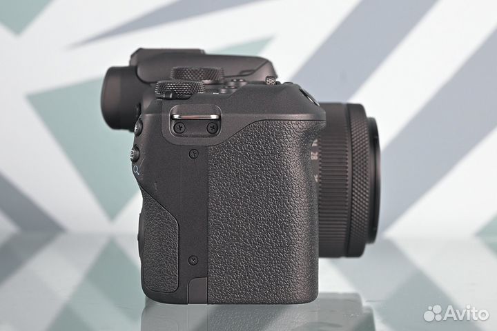 Canon R10 Kit 18-45mm IS STM