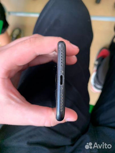 iPhone 7, 32 ГБ
