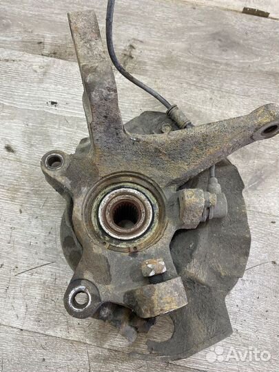 Кулак поворотный передний правый Hyundai Elantra