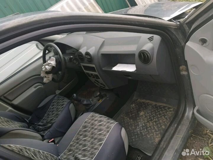 Логан 2010г 1.6 по частям