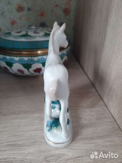 Статуэтка фарфор старая Гжель