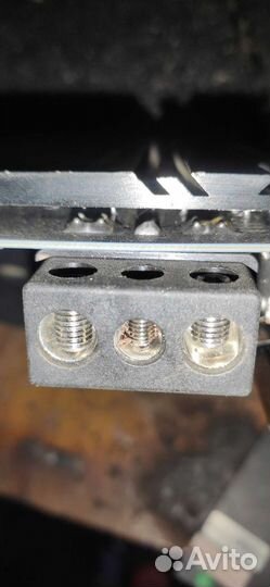 Автомобильный усилитель atom