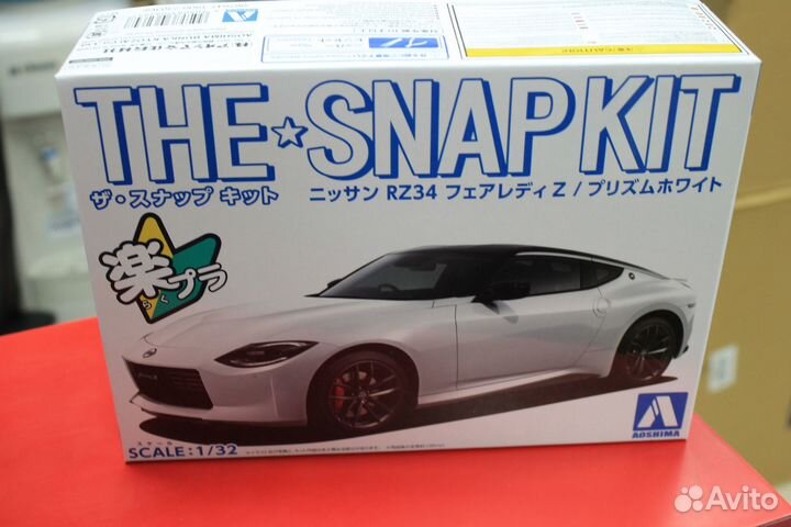 06264 Nissan RZ36 Fairlady Z (Prism White) 1:32 Ao