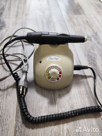 Аппарат для маникюра и педикюра