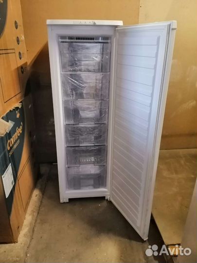 Морозильник новый