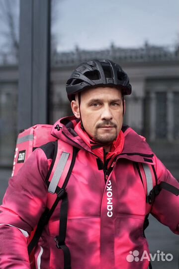 Курьер на самокате