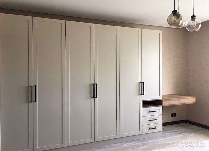 Шкаф распашной