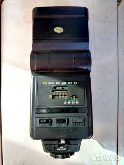 Фотовспышка cobra 700 AF