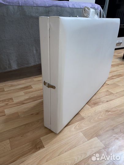 Кушетка для наращивания ресниц