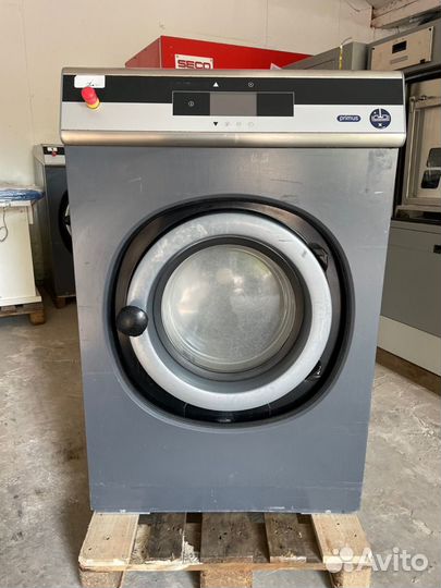 Промышленная стиральная машина Primus FX105