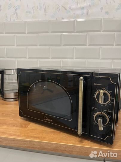 Микроволновка Midea