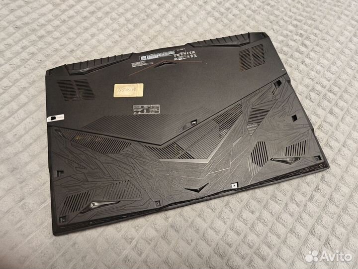 Игровой ноутбук MSI GL75 Leopard