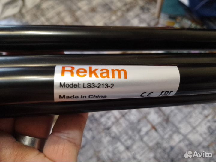 Стойка, штатив студийная. 2 метра