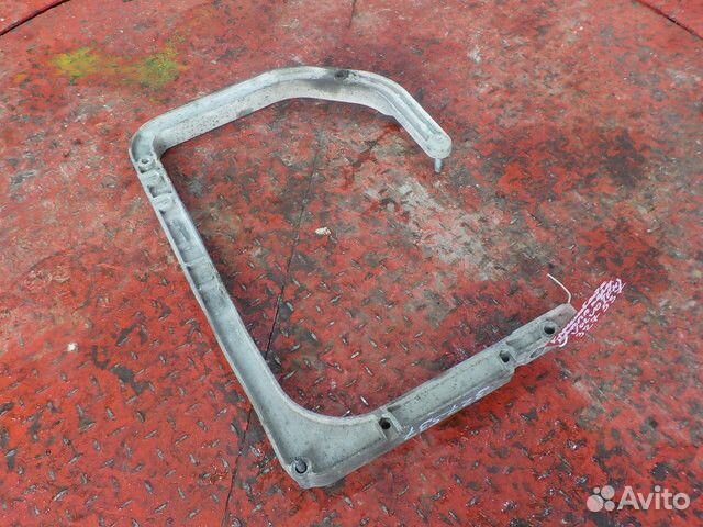 Кронштейн крыла переднего левый Volvo FH FM