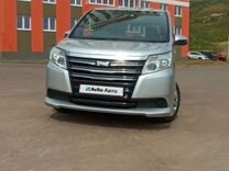 Toyota Noah 2.0 CVT, 2016, 124 000 км, с пробегом, цена 2 050 000 руб.