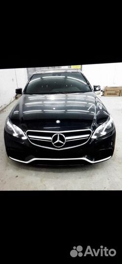 Бампер передний е 212 Мерседес 63