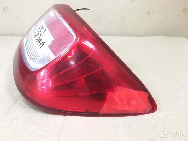 Фонарь задний правый Renault Logan 2