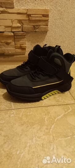 Ботинки демисезонные для мальчика 34