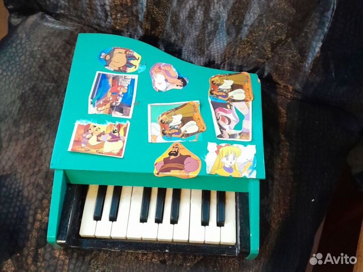 Детские игрушки Пианино и гармонь 90-х годов