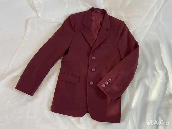 Пиджак для мальчика бордовый 128 134