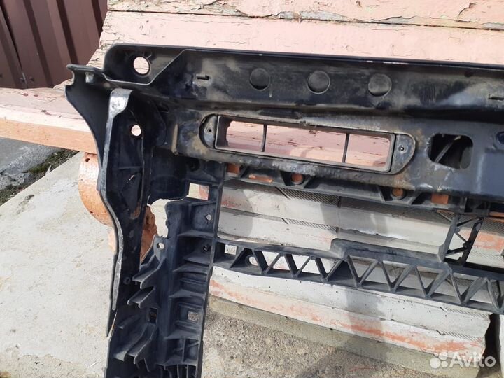 Рамка радиатора volkswagen polo седан 2010-2013