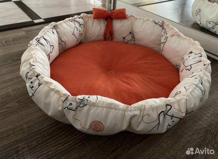 Лежанка для кошек