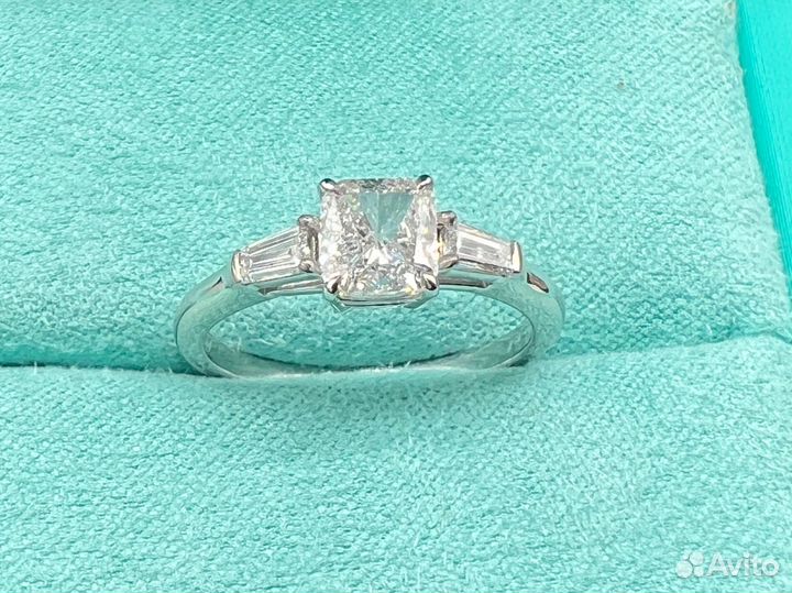 Золотое кольцо с бриллиантами 1.22 карат