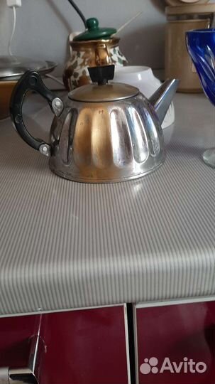 Заварник 300.посуда.часы