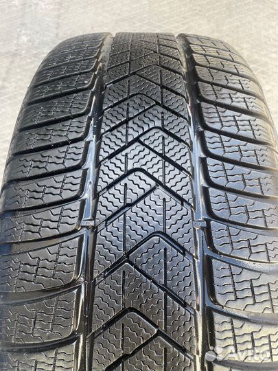 Pirelli Winter Sottozero 3 255/35 R21