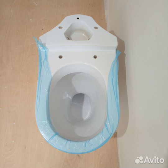 Новый унитаз Санита Аттика