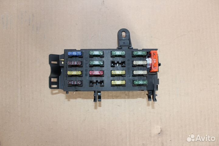 Блок предохранителей, реле Mercedes S-Class W140