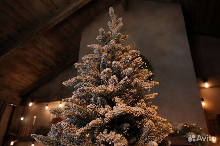 Искусственная елка Noёl заснеженная 270 см 21.6кг