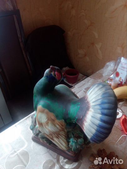 Фарфоровая статуэтка глухарь