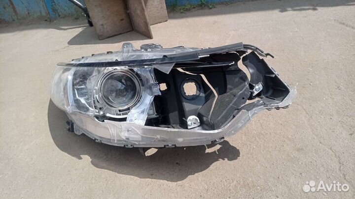 Фара правая Honda Accord 8 рестайлинг