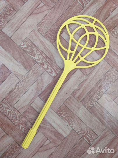 Выбивалка (хлопушка) для ковров