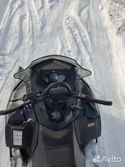 Продам снегоход BRP lynx Comander 800R-etec