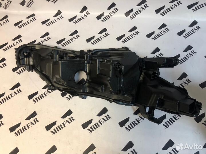 Левый корпус фары Toyota Camry V70 2017-н.в. Led