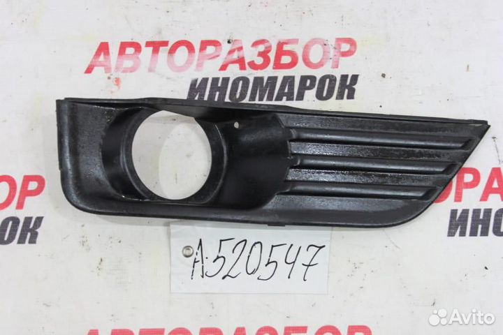 Рамка противотуманной фары правой для Ford Focus 2