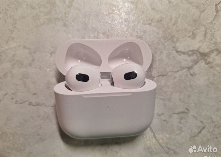 Беспроводные наушники apple airpods