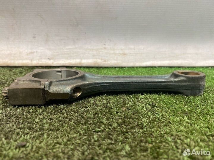 Шатун Mercedes-Benz M102 M103 M104