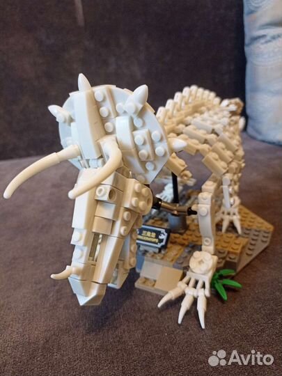 Конструктор Динозавр светится в темноте