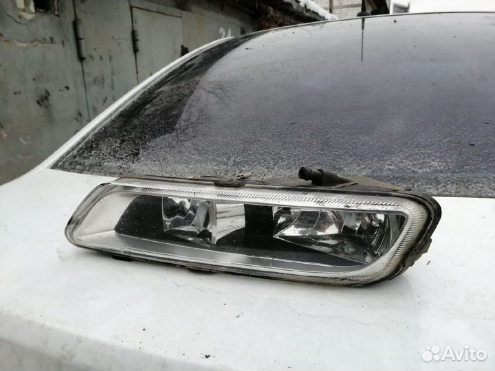 Птф передняя левая Volkswagen Passat B7 Пассат Б7