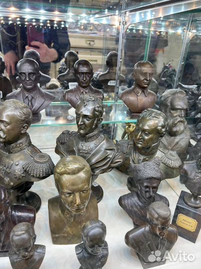 Сталин Жуков Дзержинский Ленин Суворов Бюсты