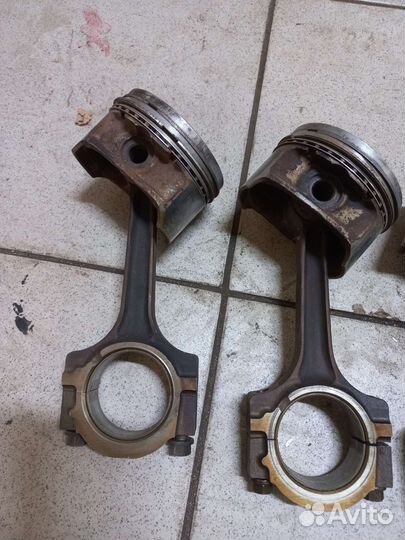 Поршня с шатунами zeteс 2.0л. Форд Фокус 1