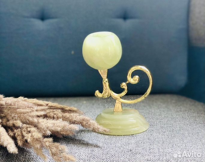 Подсвечник из камня оникс