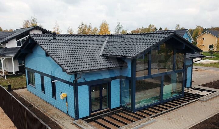 Дом 300,7 м² на участке 8 сот.