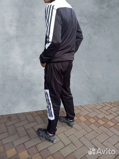 Спортивные костюмы Adidas