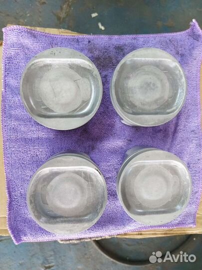 Поршни на мерседес M113 5.5 компрессор AMG