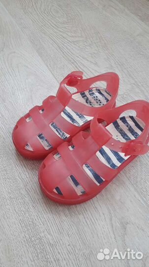 Резиновые туфли zara 21р для пляжа